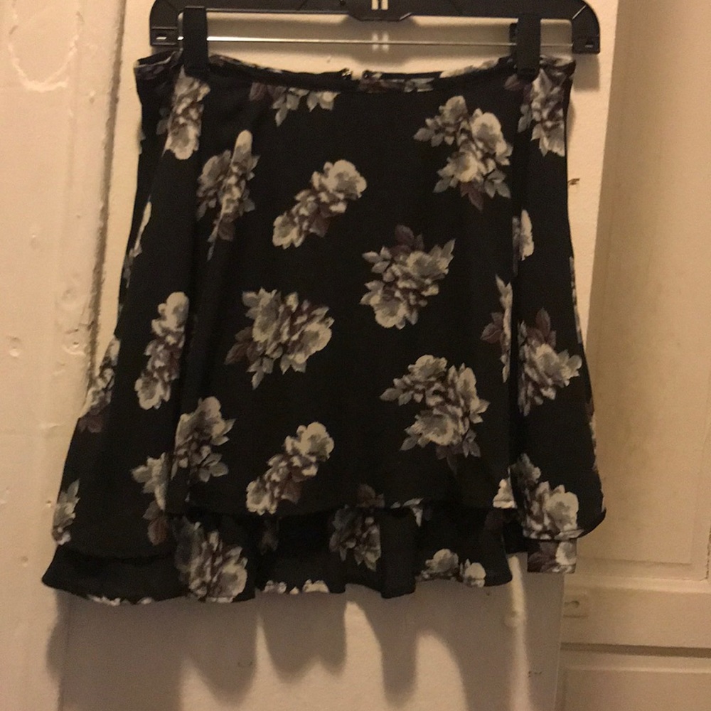 Toni floral skirt
